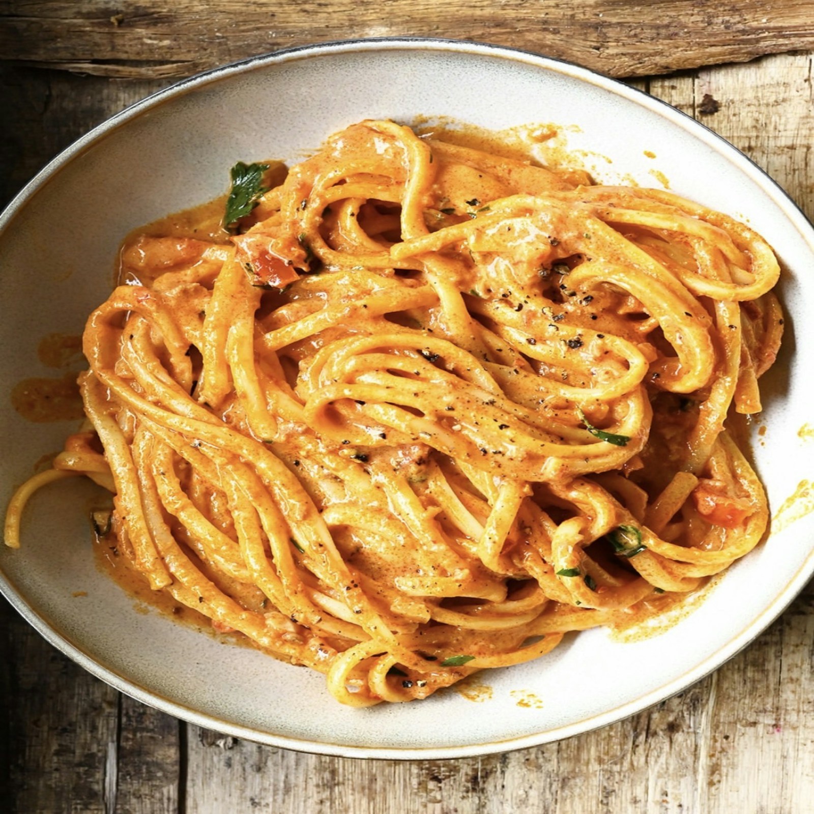 Kremet pasta med vegansk ostesaus